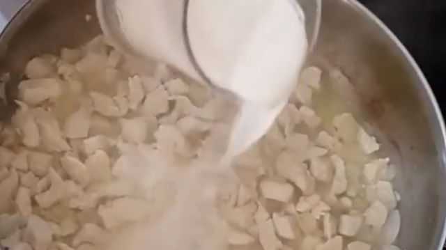 Kremalı Tavuklu Makarna Nasıl Yapılır 